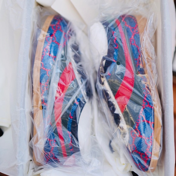 Gucci Women’s Falacer Lurex GG Sneaker Web Shoes - Picture 8 of 9